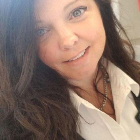 Meet your Posher, Kellie - Picture 1 of 1